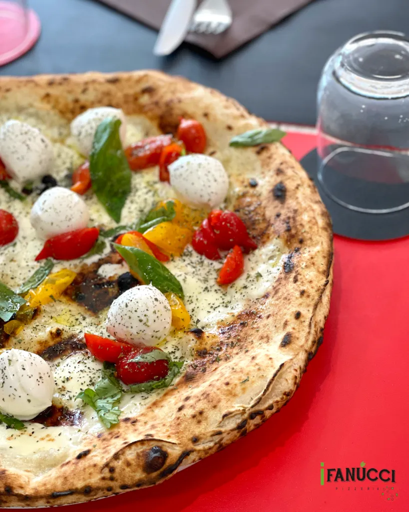 iFanucci Pizzeria_Mugnano del Cardinale_slider_image_2