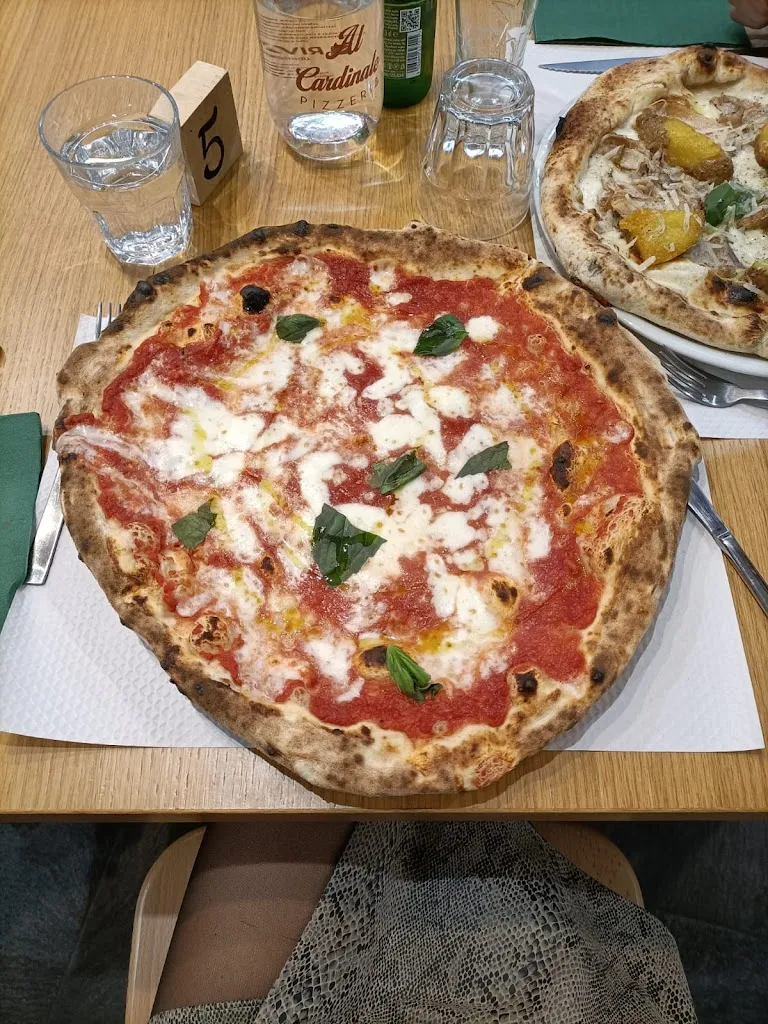 Ferrara Maria Teresa_AL CARDINALE PIZZERIA_Mugnano del Cardinale_review