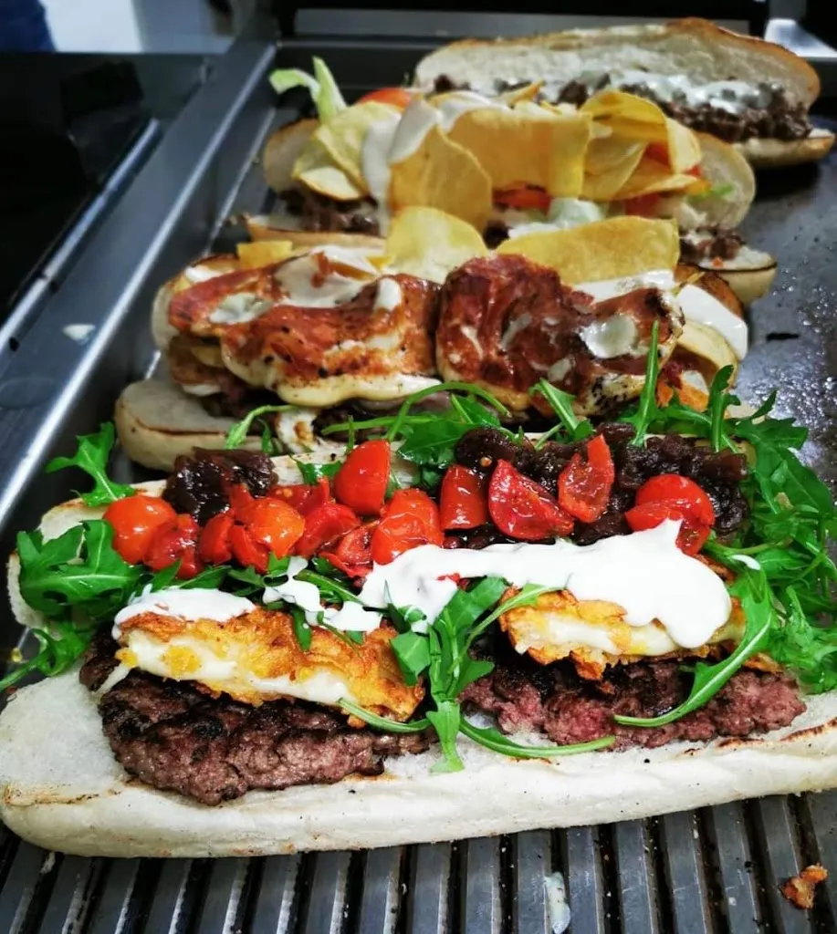 RISTOPUB LA CASA DEL PROFESSORE_Monterusciello_slider_image_2