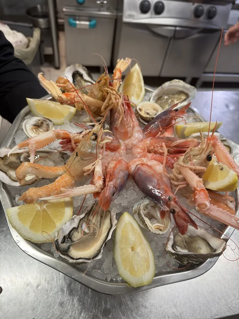 Da Emilio- Tenuta Tre Piccioni_Monterusciello_slider_image_2