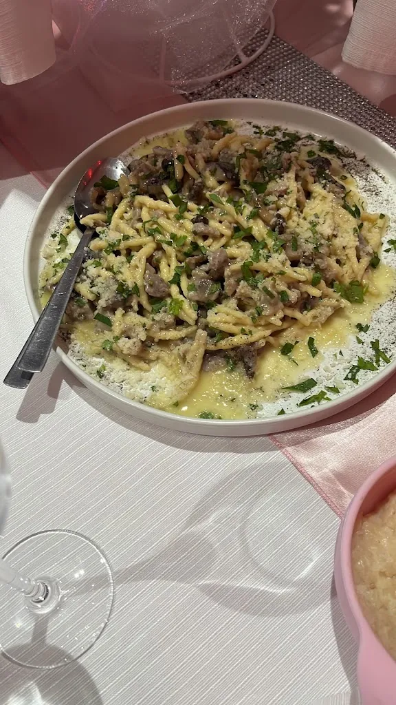 Menü_Black and White_Monterusciello_Bild_3