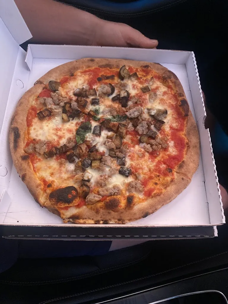 Non Solo Pizza Friggitoria_Monterusciello_slider_image_2