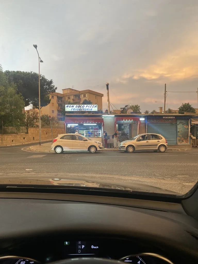 Non Solo Pizza Friggitoria_Monterusciello_slider_image_3