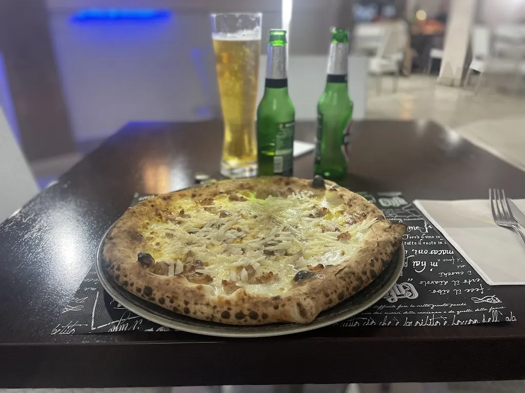 Ristorante Pizzeria il Cerbero Pozzuoli_Monterusciello_slider_image_3