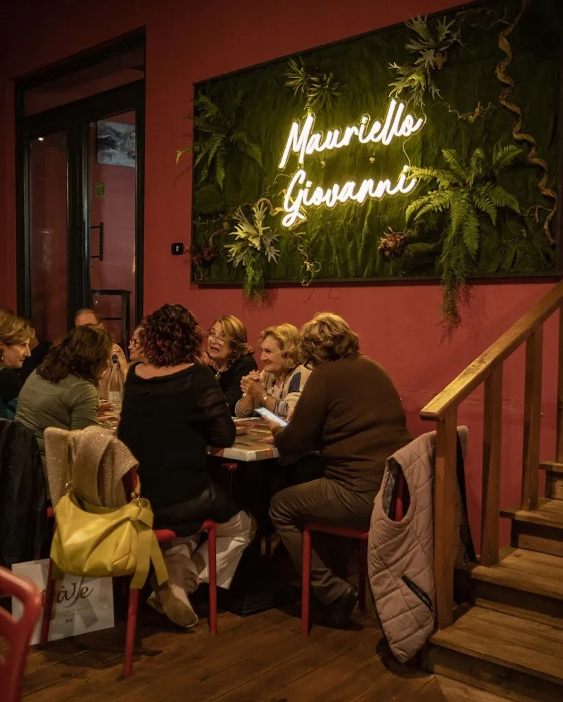 Pizzeria Ò RE rà Pizza POZZUOLI ,Monteruscello restaurant in Monterusciello