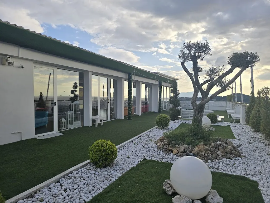 Gianluca Festa_L'amè Luxury Events_Monterusciello_recensione