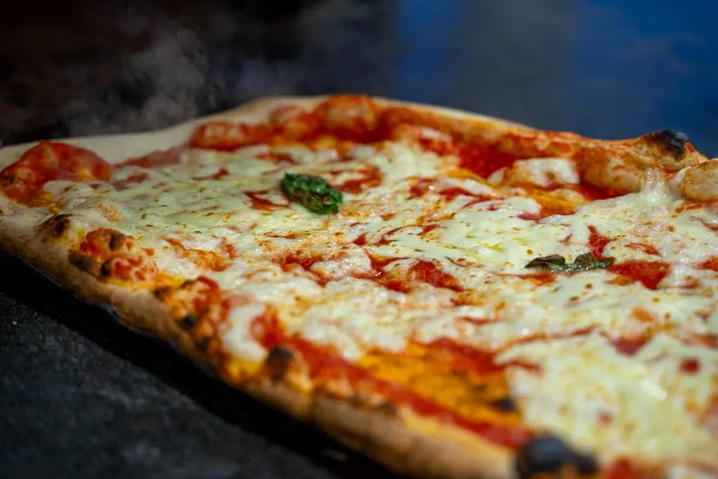 Pizzeria Tutta N'ata Storia_Monterusciello_slider_image_3