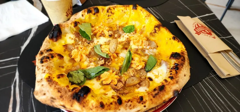 patrick mallard_PIZZA TAXI_Monterusciello_recensione