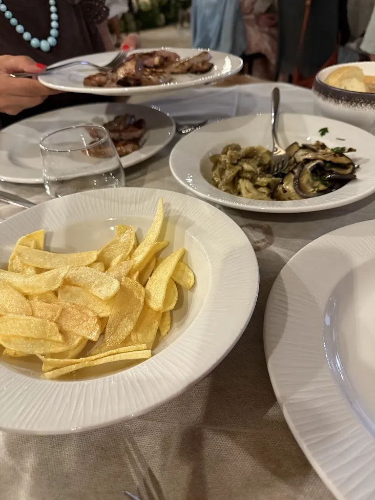 Silvio Chioni_La Contadinella_Omignano_review