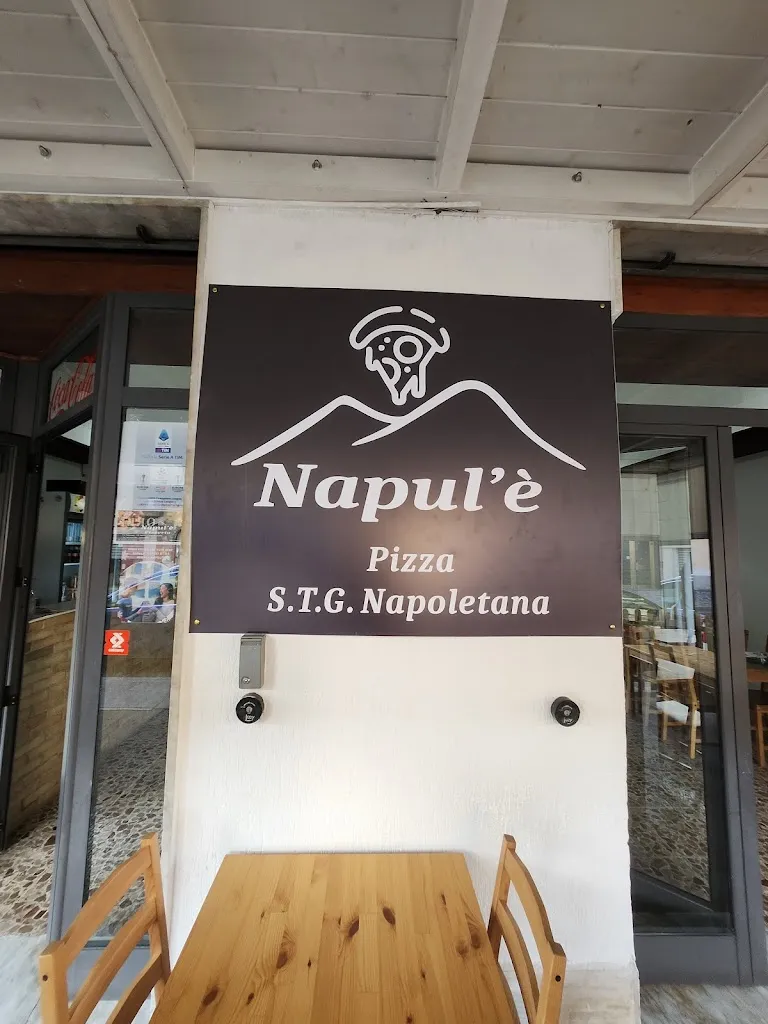 Pizzeria Napul’é restaurant in Omignano