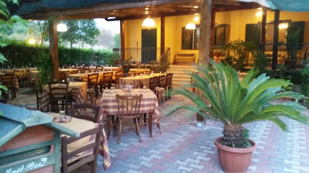 Agriturismo La Cartiera restaurant in Oliveto Citra