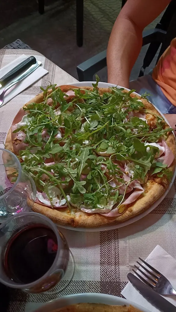 Pizzeria il Capriccio_Oliveto Citra_slider_image_2