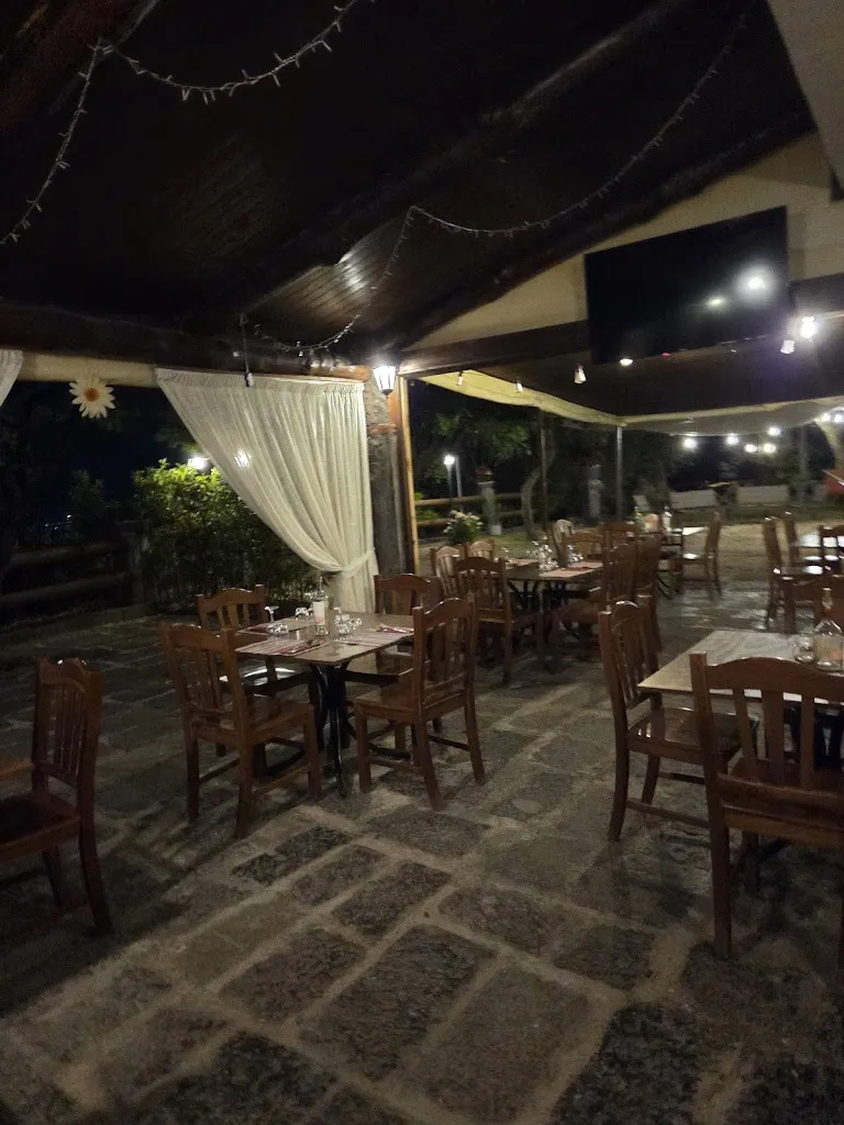 Famelico Vineria Verace_Ottaviano_slider_image_1