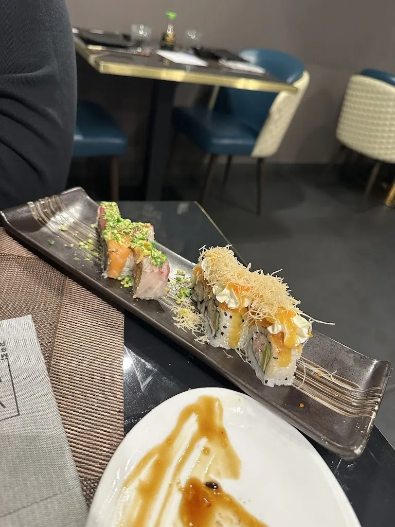 Оля Сириденко_Momo Sushi Restaurant_Ottaviano_review