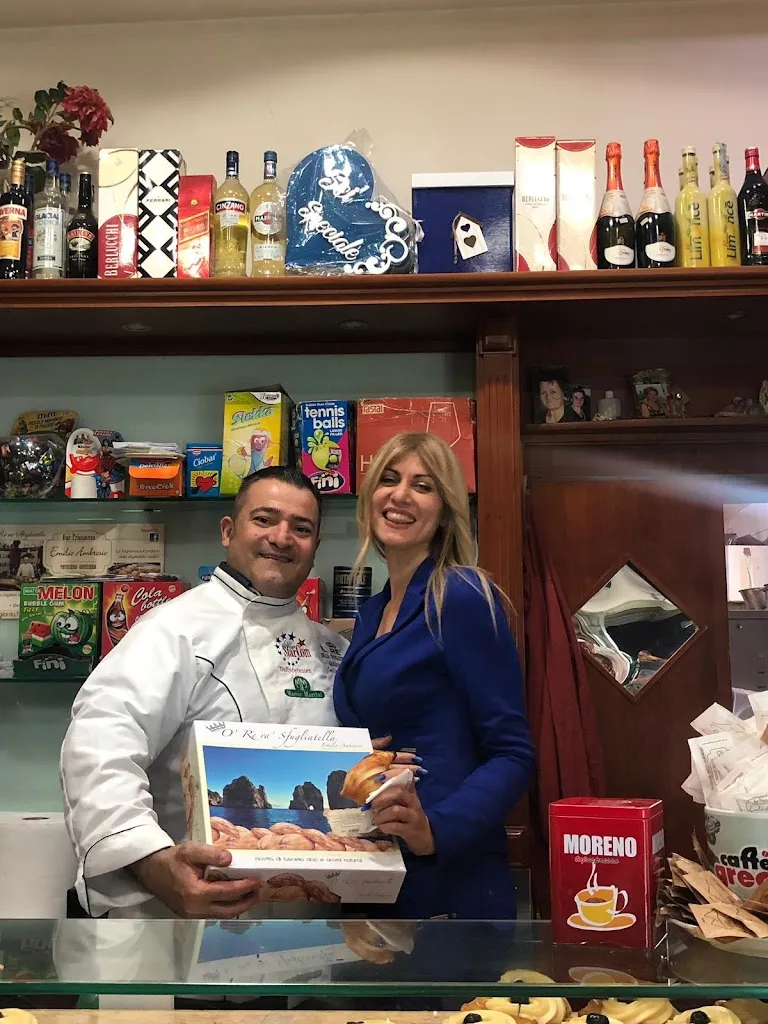 Il RE della Sfogliatella Bar Primavera " Emilio Ambrosio" ristorante a Ottaviano