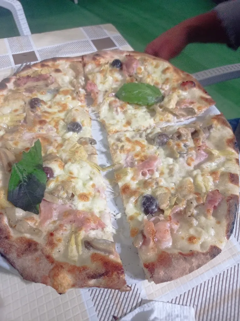 Il Partenopeo Pizzeria Trattoria Panificio_Ottaviano_slider_image_3