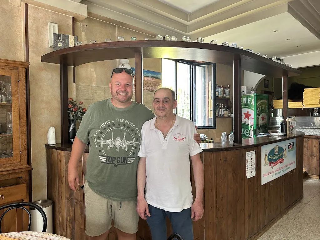 Karl Alecio_Ristorante Trattoria Pizzeria Luna Rossa_Padula_review