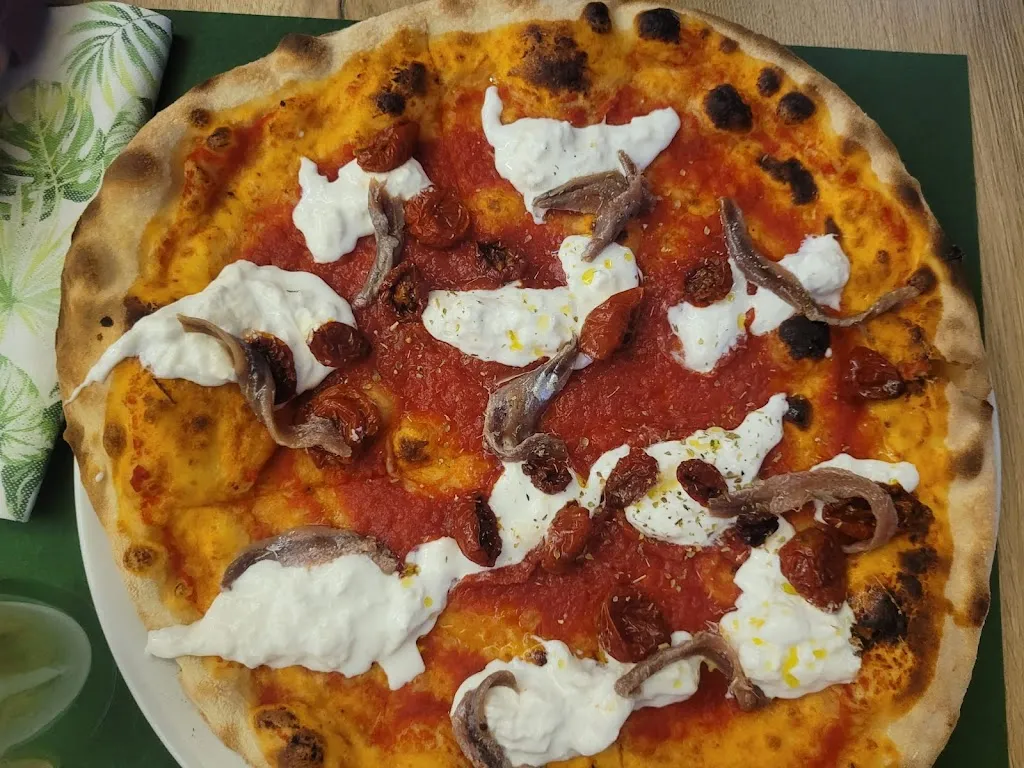 Pizzeria KonviviuM by Menaguale_Montorio al Vomano_slider_image_3