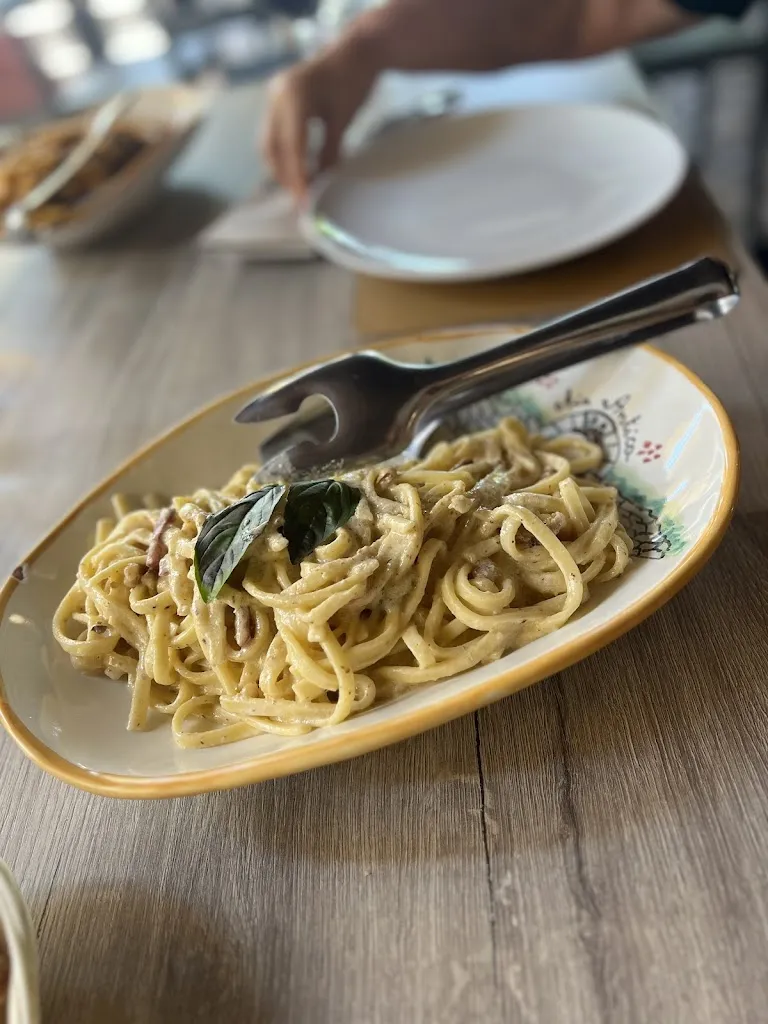 Rosa Candeloro_Agriturismo Aia Antica_Padula_review