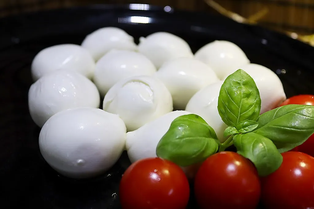 Bufala Nera Pagliarone Salerno_Pagliarone_slider_image_1