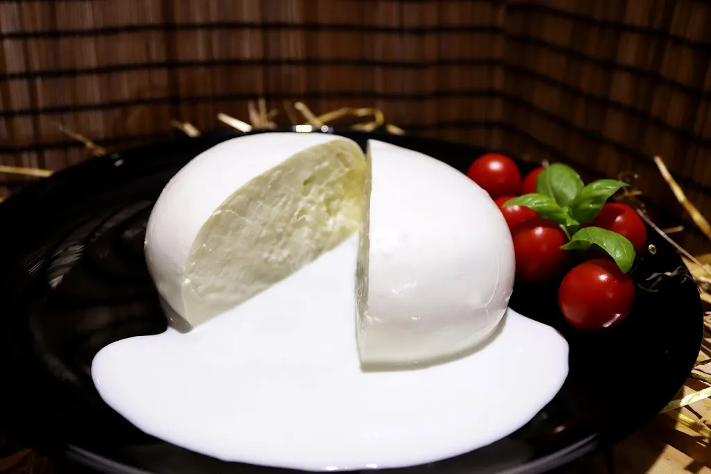 Bufala Nera Pagliarone Salerno_Pagliarone_slider_image_3