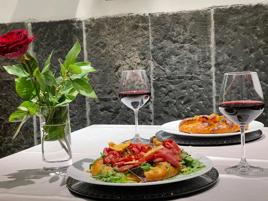 Castello di Casapozzano_Orta di Atella_slider_image_3