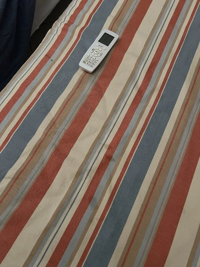 lau Lopez_albergo silverado_Orta di Atella_review