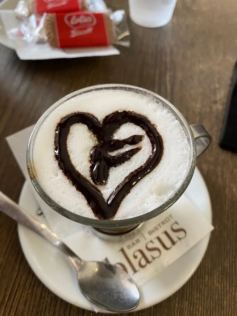 Teresa Cappiello_IQOS RESELLER - Blasus Bar, Succivo_Orta di Atella_reseña