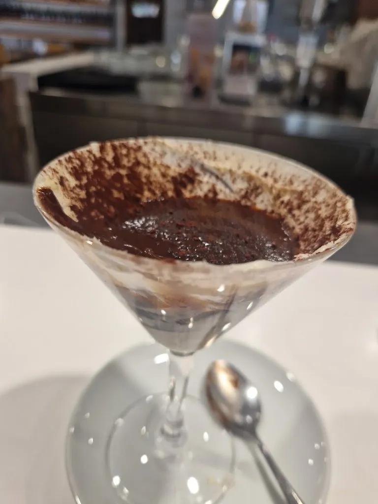 Francesca C_IQOS RESELLER - Blasus Bar, Succivo_Orta di Atella_reseña