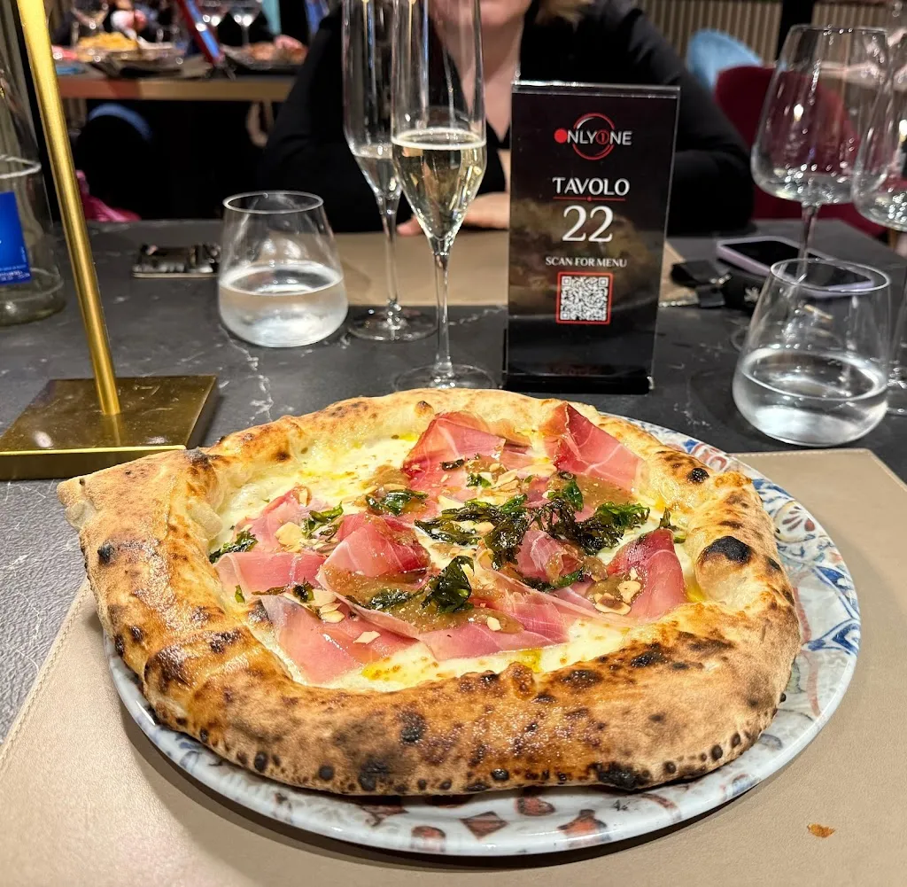 Onlyone Bistrot_Orta di Atella_slider_image_2