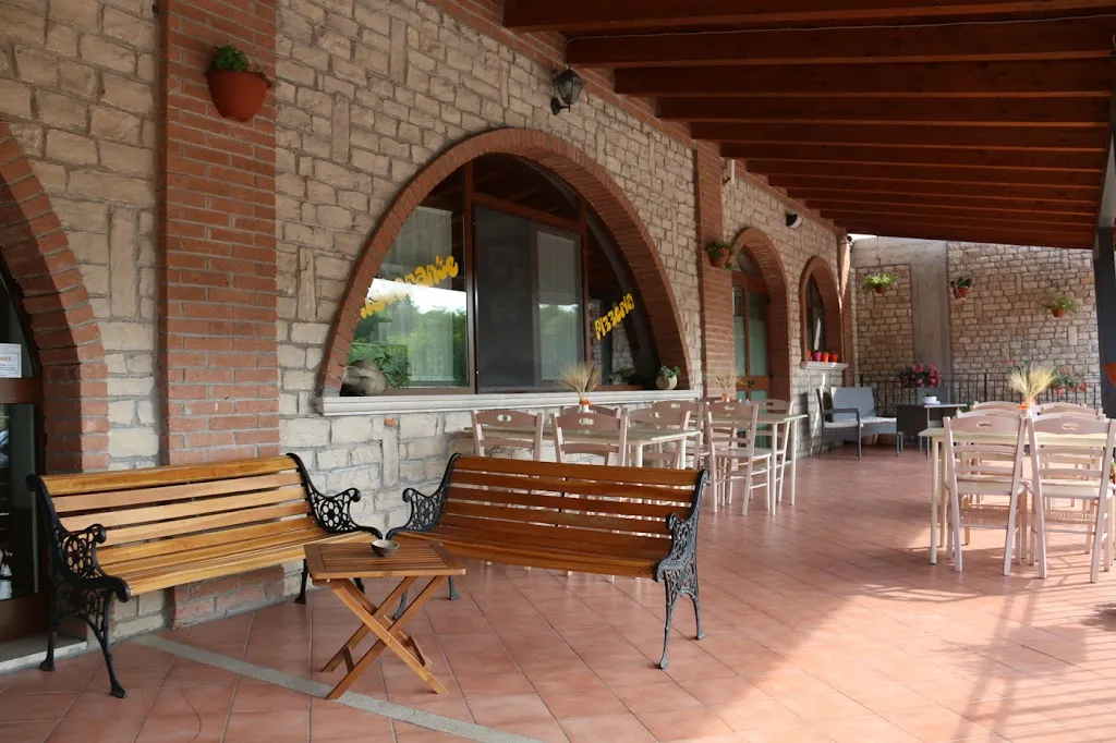 Ristorante Pizzeria GianMaria_Paduli_slider_image_3