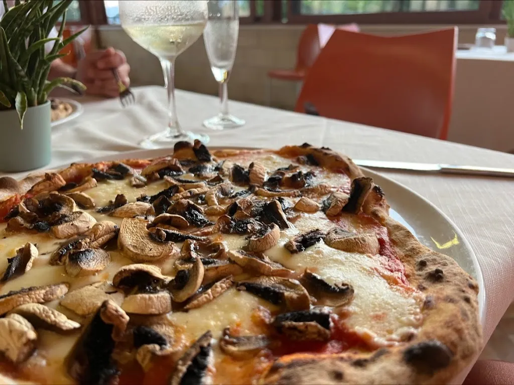 Ristorante Pizzeria Da Torrillo_Pago Veiano_slider_image_3