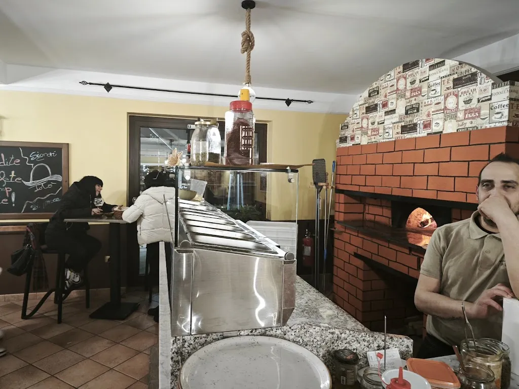 Anima Bianca restaurant in Paternopoli