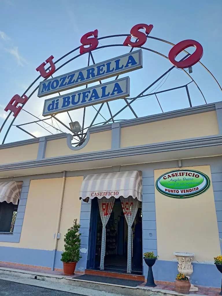 Caseificio Russo restaurant in Pastorano