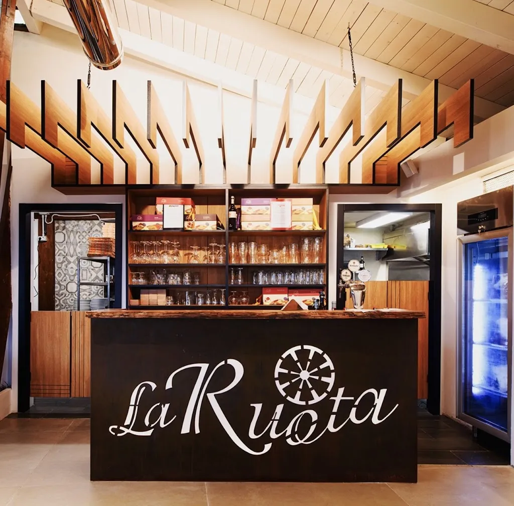 La Ruota Braceria Pizzeria restaurant in Perdifumo
