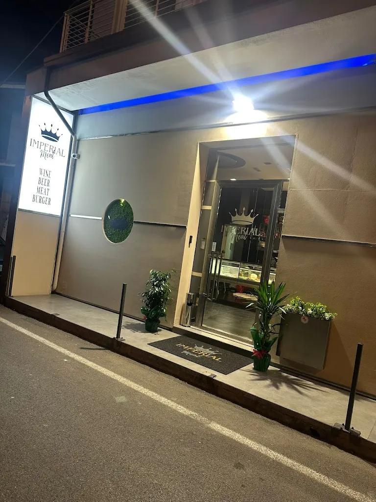 Imperial MEAT wine beer MEAT burger_Palma Campania_slider_image_1