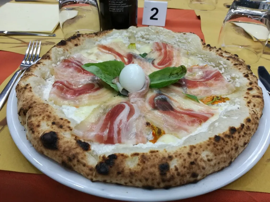 Pizzeria Oro Bianco Palma Campania_Palma Campania_slider_image_3