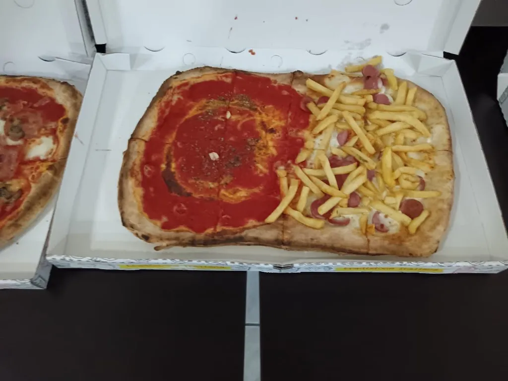 Elena Craciun_La piazzetta_Palma Campania_review