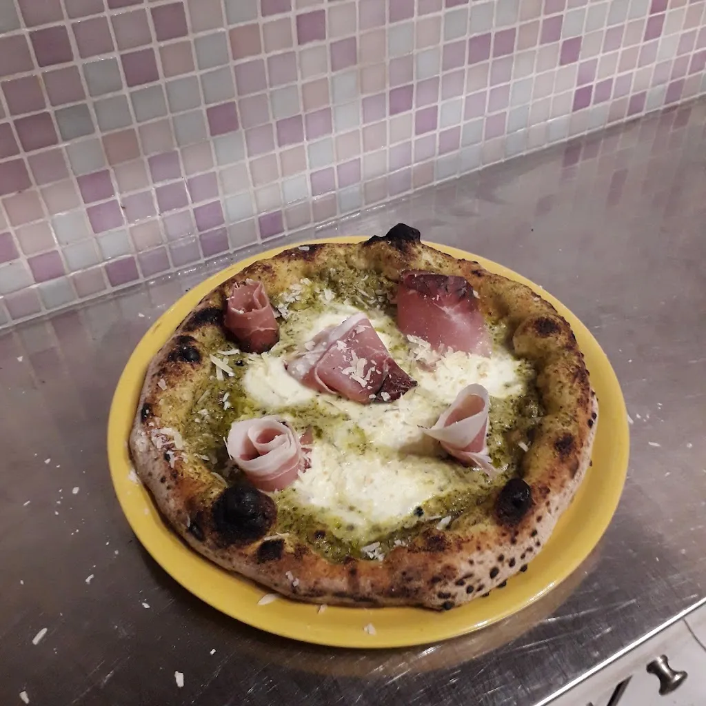 Pizzeria La Tana della Pizza 2_Palma Campania_slider_image_2