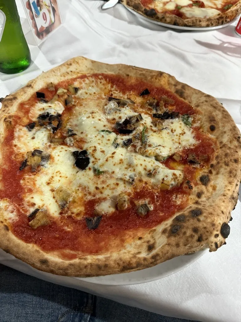 Trattoria pizzeria Al Posto Accanto_Pesco Sannita_slider_image_2