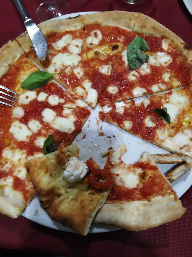 Anna Rosa Siragusa_Futura Bar, Ristorante, Pizzeria, Hotel 3 stelle_Pesco Sannita_review