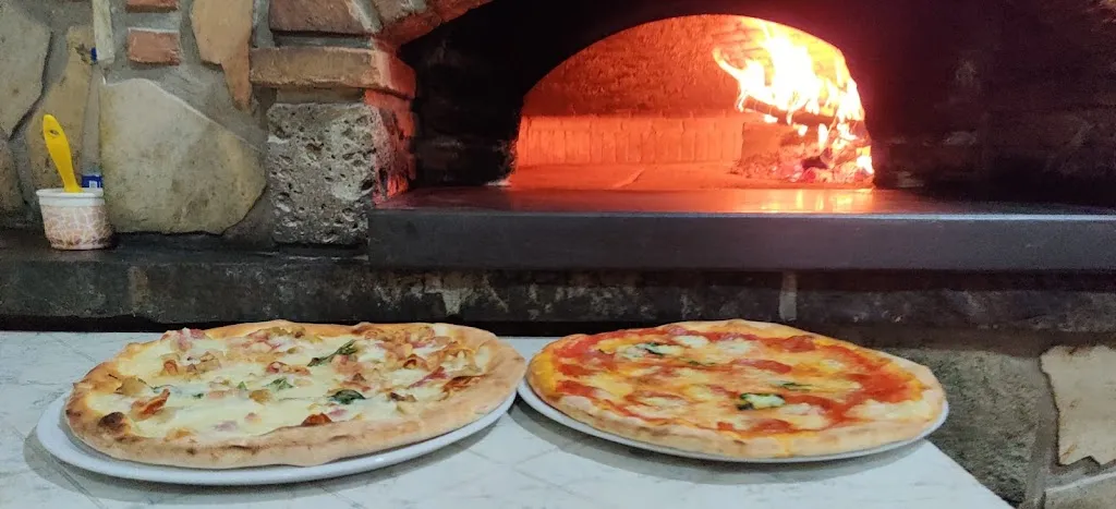 kitana keulemans_La Piazzetta_Piana di Monte Verna_review