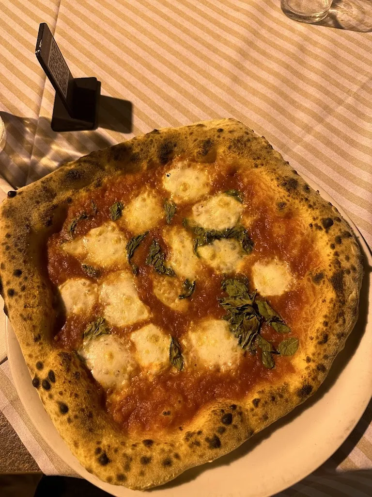 Gunel Ismayilova_Mangiafuoco Pizzeria_Pezzano-Filetta_review