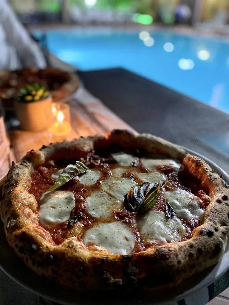 InBloom-Angolo Nascosto_Piazza del Galdo-Sant'Angelo_slider_image_3