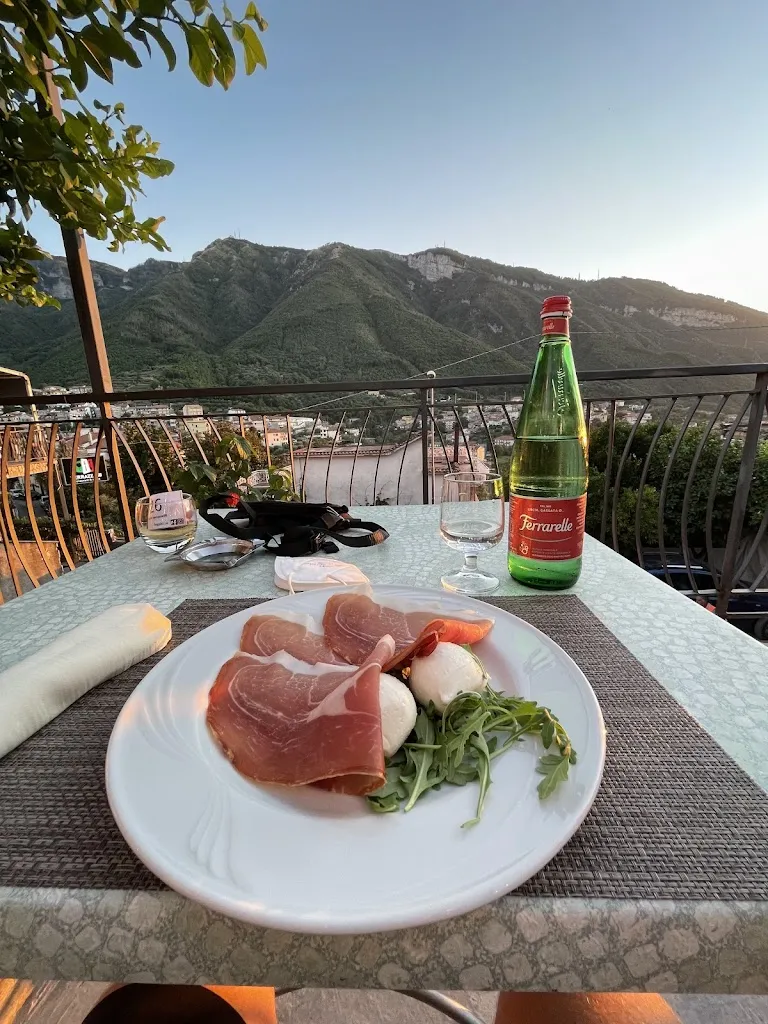 Terrazza 98_Piazza-Tralia-Pendolo_slider_image_3