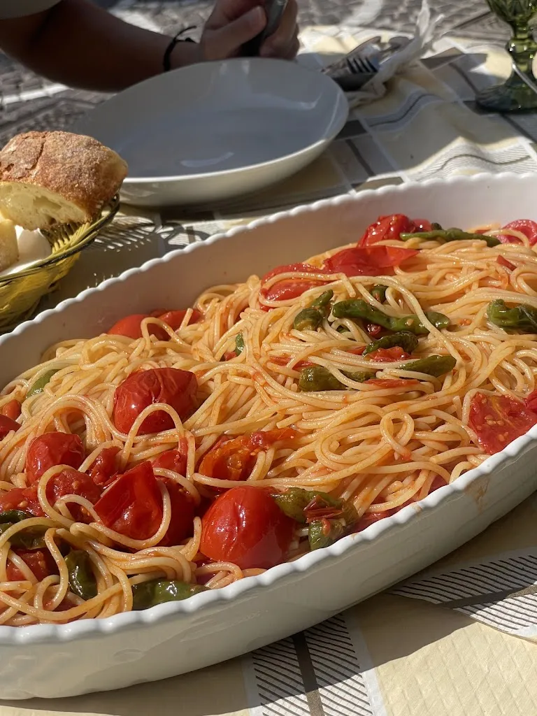 Trattoria_Piazza-Tralia-Pendolo_slider_image_3