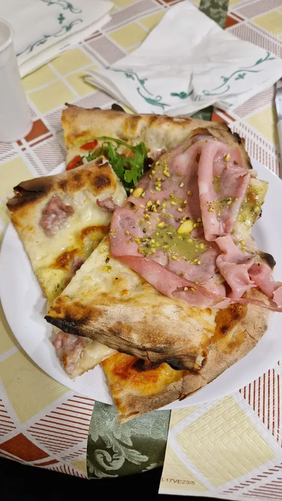 Menu_Agriturismo La Pimontese_Piazza-Tralia-Pendolo_image_6