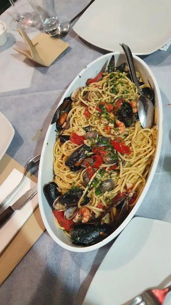 stefan chitimus_CKJ restaurant Pizzeria_Piedimonte_review