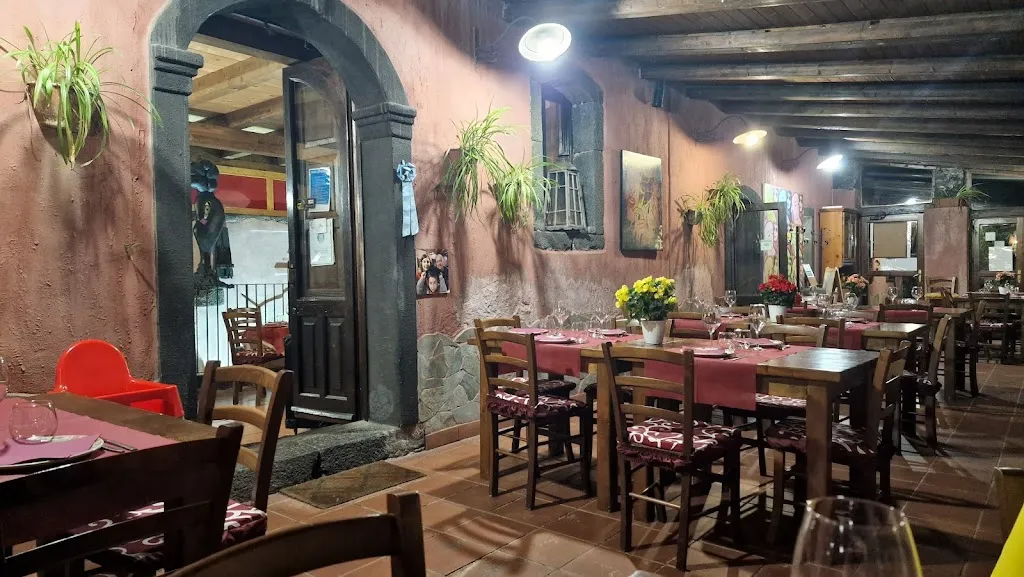 Agriturismo Country House Torre del Gheppio restaurant in Piedimonte