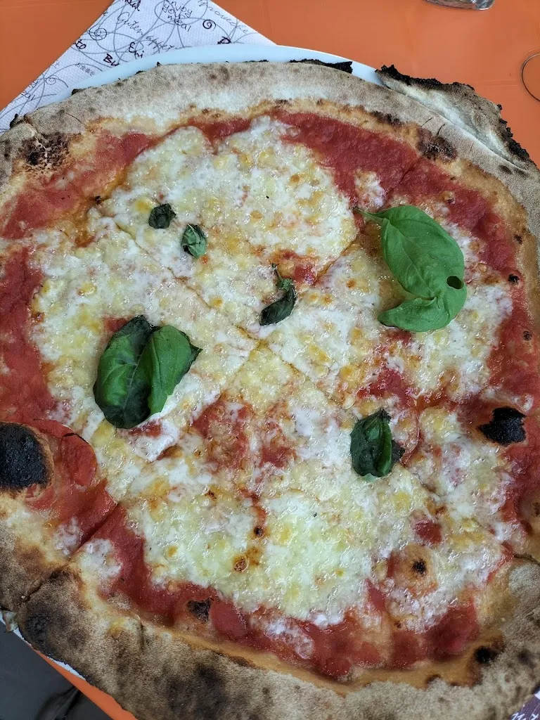 Giulia Giovannetti_Zanzibar_Pietradefusi_review